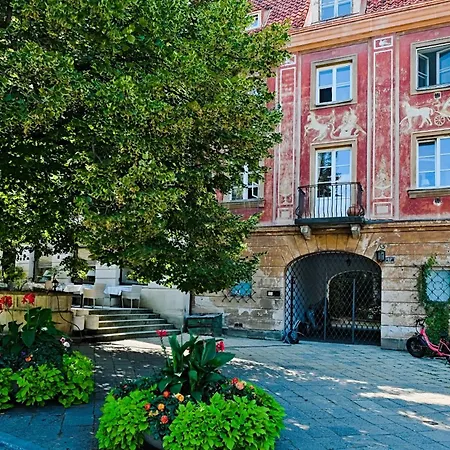 Urbannestgroup - Old Town - Freta 2